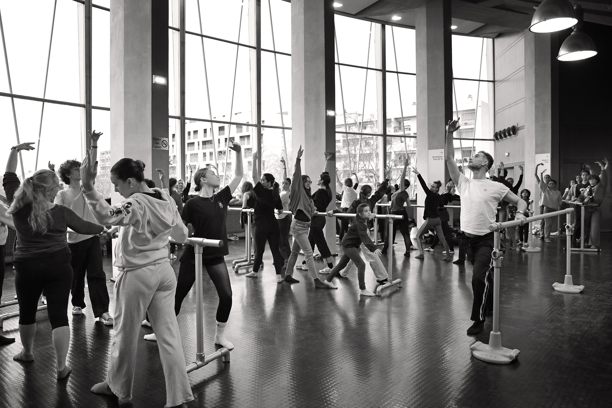 malandain ballet biarritz maison de la danse lyon mega barre public